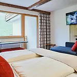 فندق روستيكا 4*